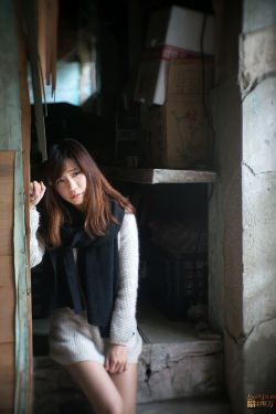 轻点…疼……揉奶